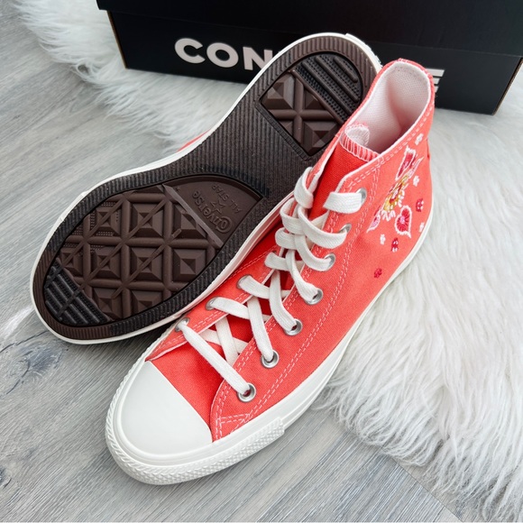NWT Converse Chuck Taylor All Star Women’s Shoes - Picture 3 of 11